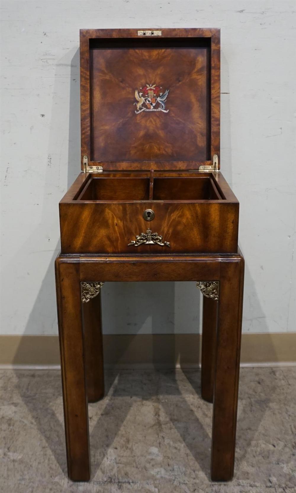 GEORGIAN STYLE MAHOGANY HINGED 3287af