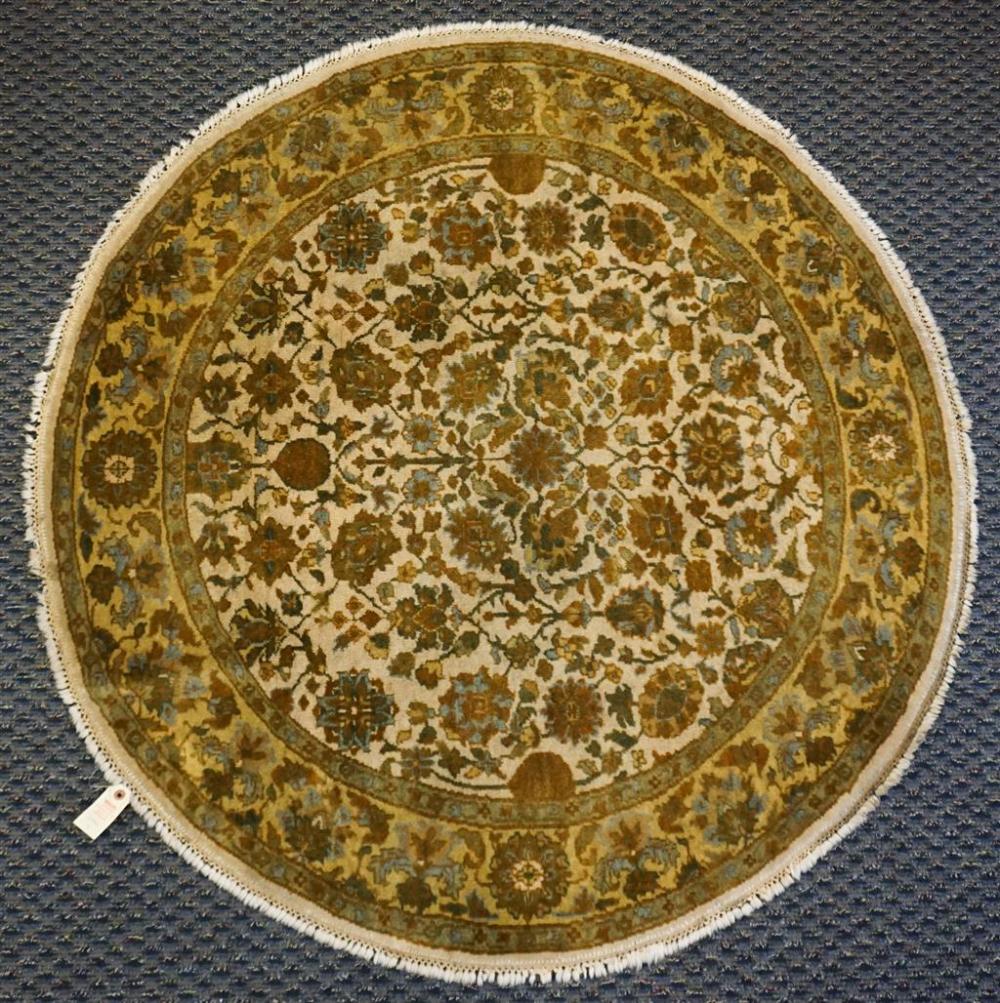 INDO-TABRIZ ROUND RUG, D: 4 FT