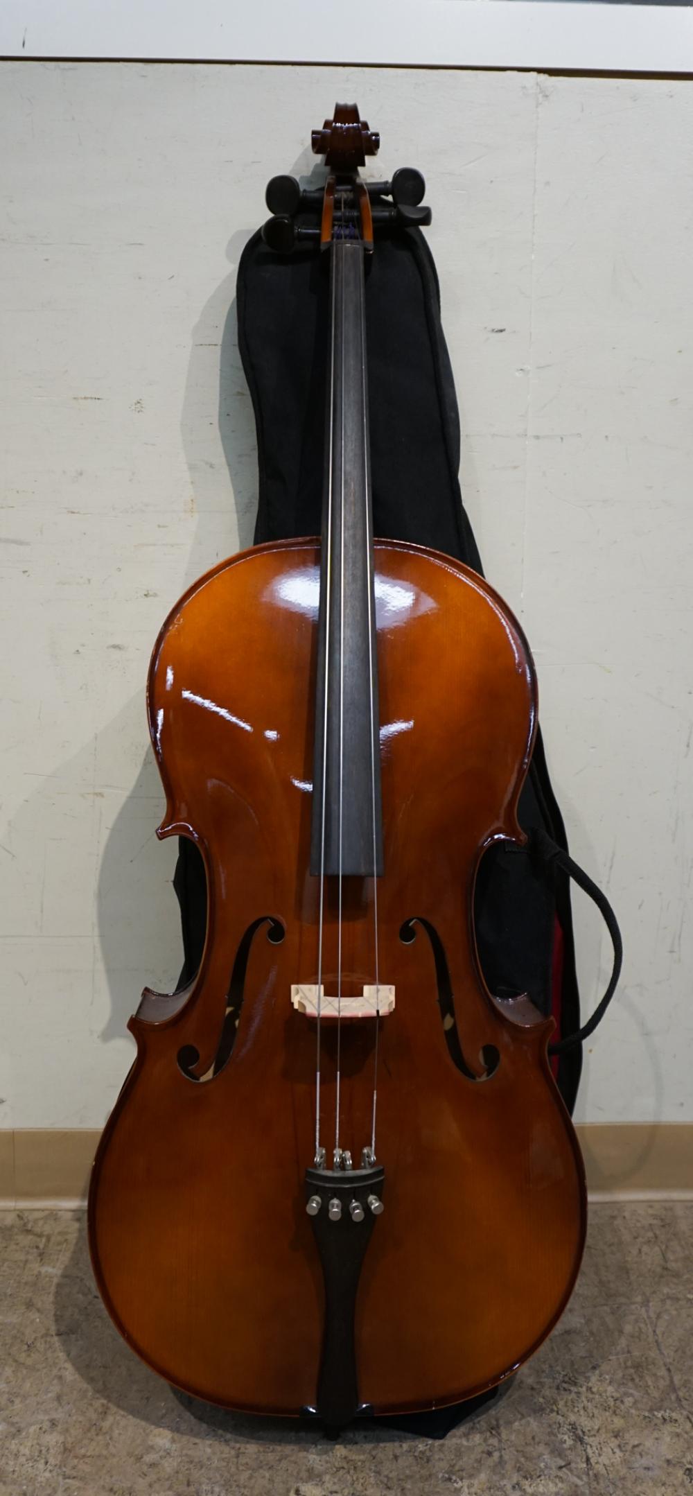 CZECH REPUBLIC CELLO WITH SOFT 3287d9