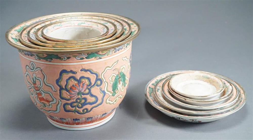 FIVE CHINESE POLYCHROME DECORATED 328855