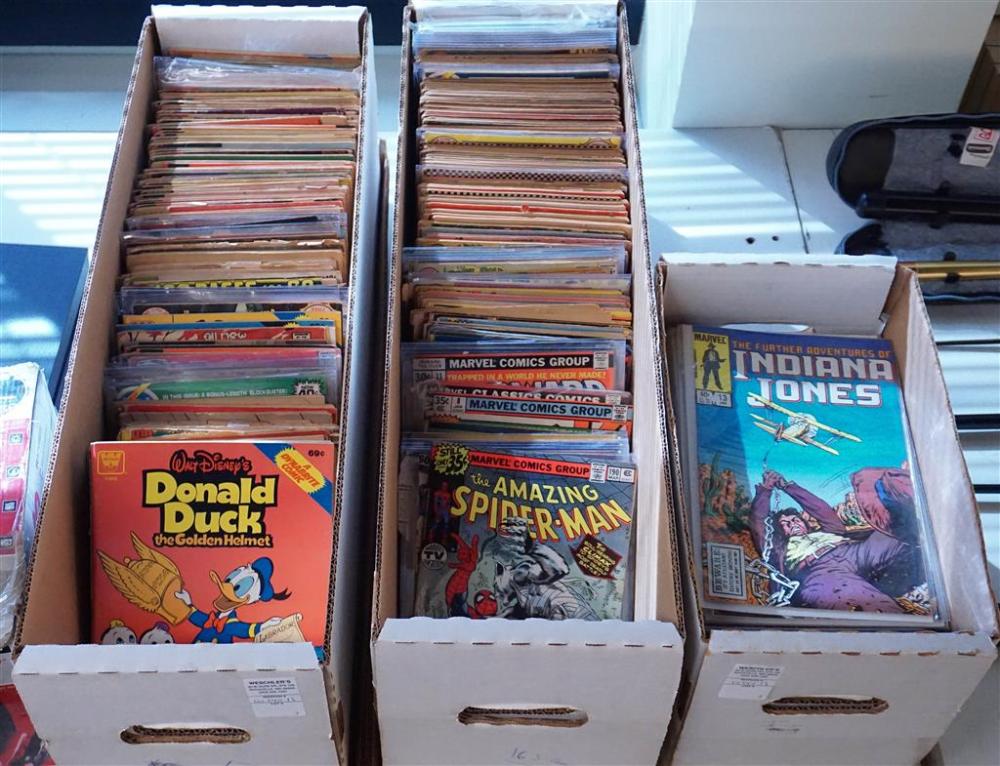 TWO BOXES WITH MARVEL COMIC BOOKS 32892a