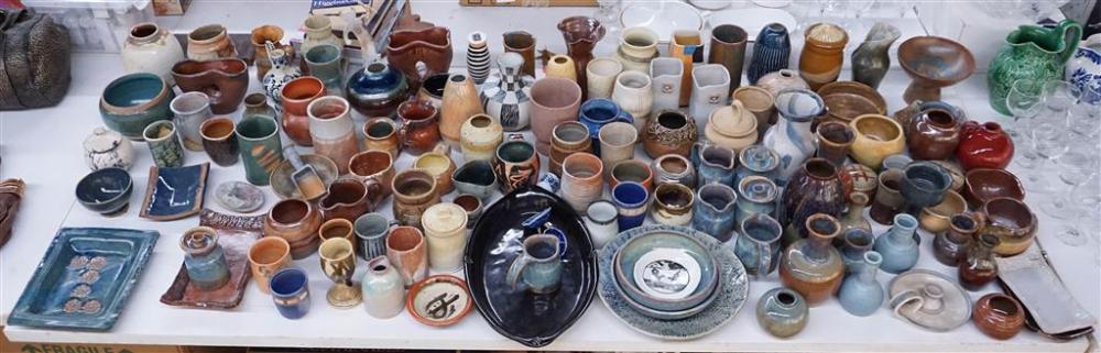 LARGE GROUP WITH CONTEMPORARY POTTERY 328940