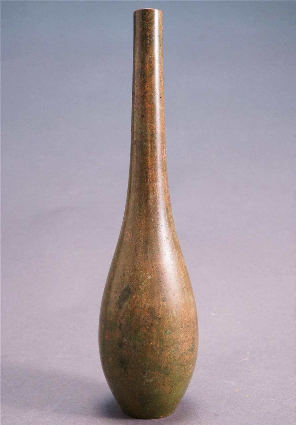 JAPANESE BRONZE VASE, H: 10-1/2