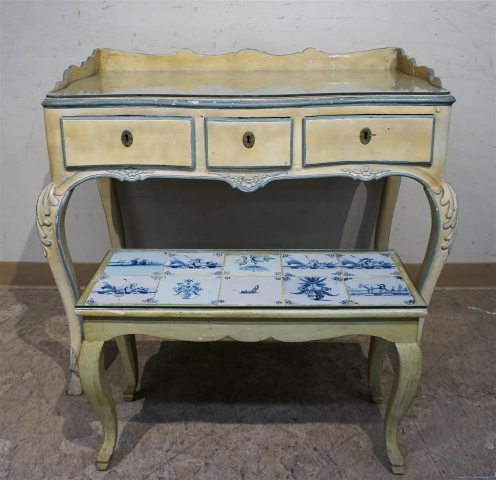 FRENCH PROVINCIAL STYLE GREEN PAINTED 328db3