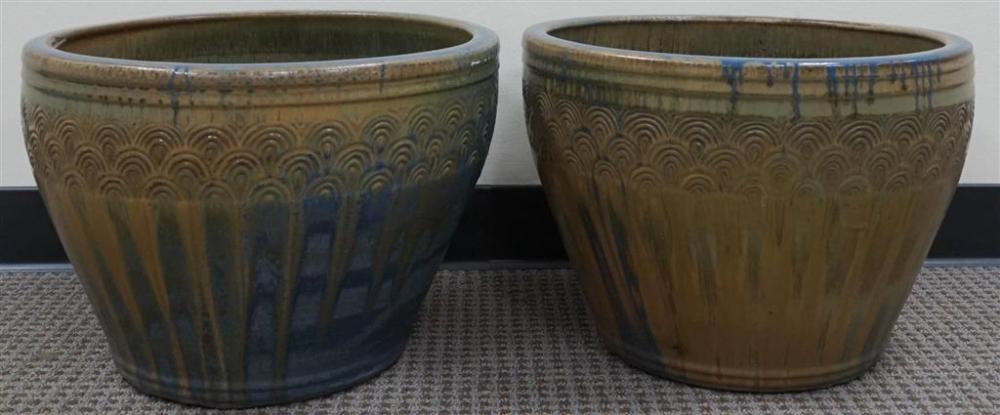 PAIR OF CONTEMPORARY SLIP GLAZED 328f32