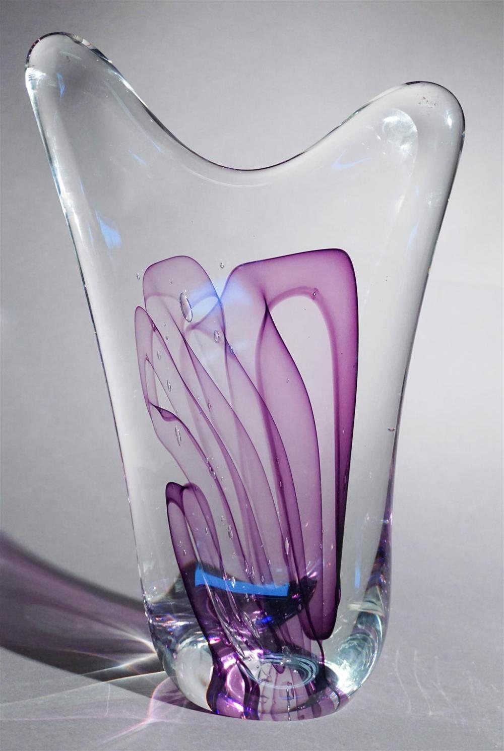 MODERN ART GLASS TABLE SCULPTURE,