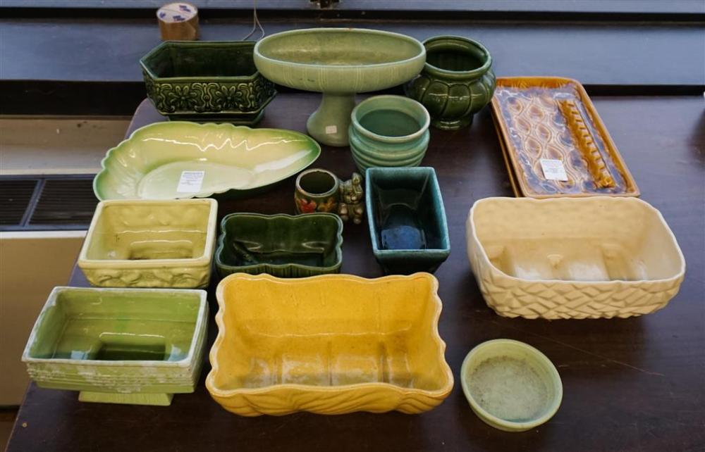 COLLECTION WITH GLAZED CERAMIC