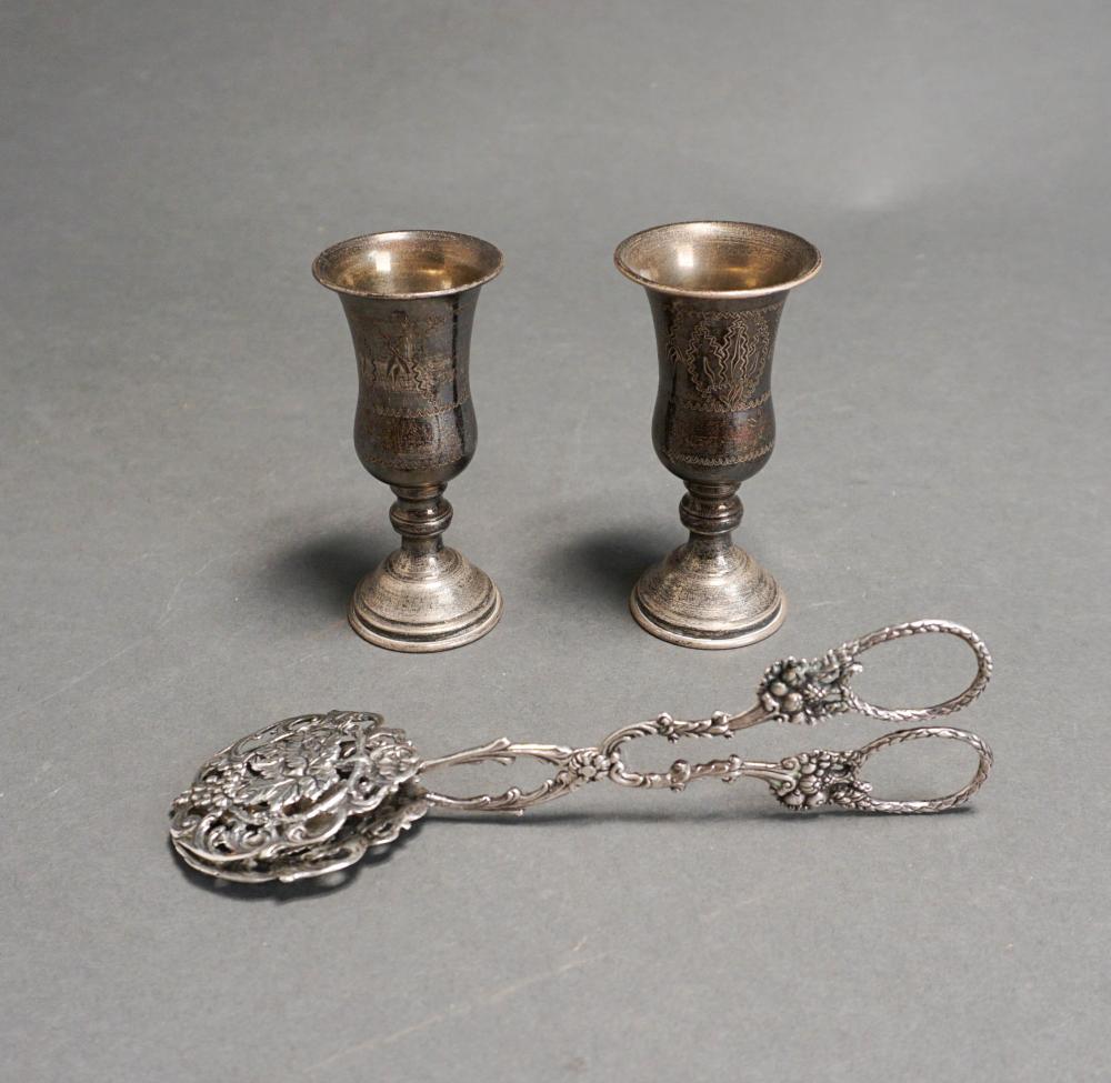 PAIR STERLING SILVER WINE CUPS 32b890