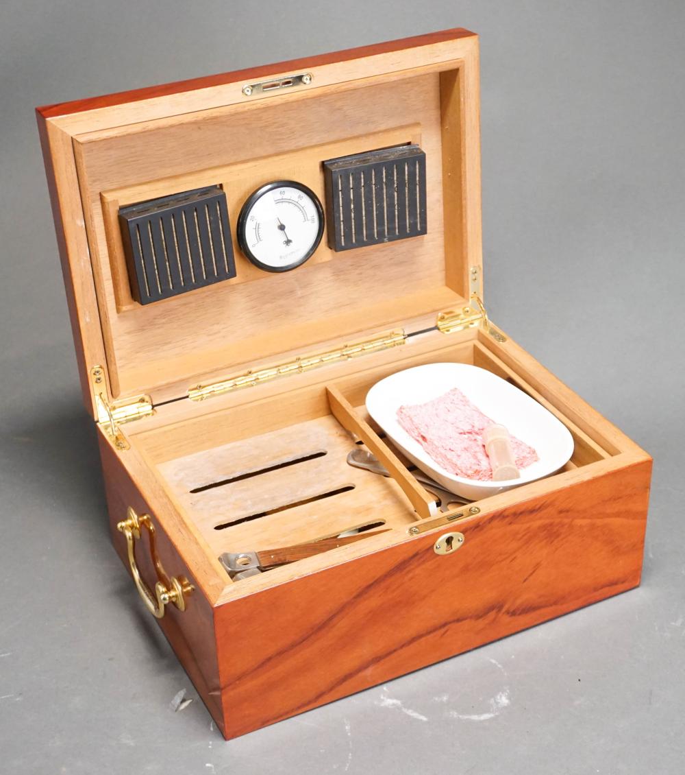 MODERN INLAID WOOD HUMIDORModern 32b8e8