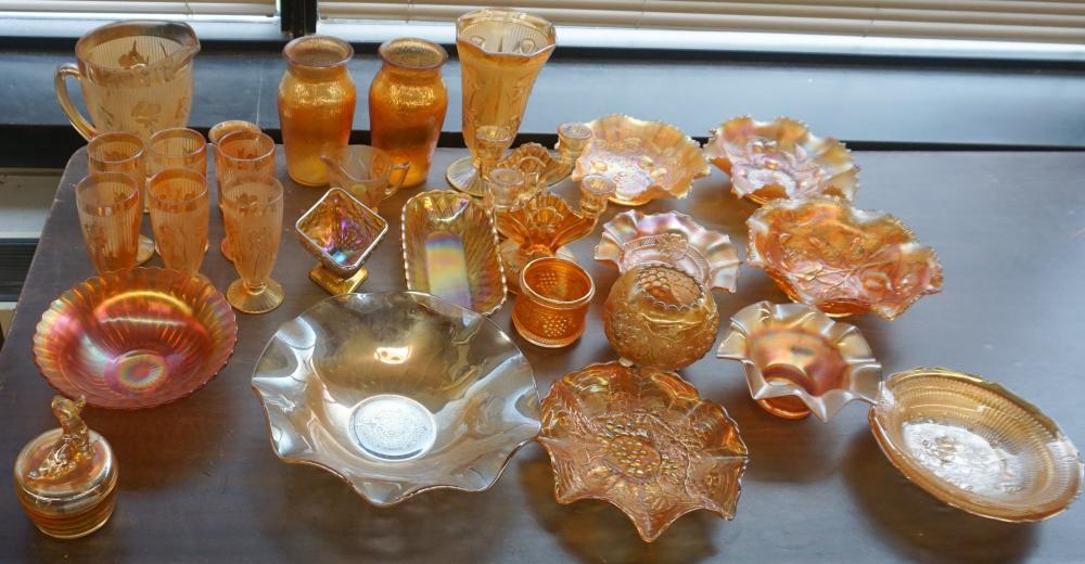 COLLECTION OF CARNIVAL GLASS TABLE