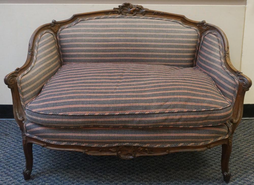 LOUIS XV STYLE CARVED WALNUT UPHOLSTERED 32bbd1