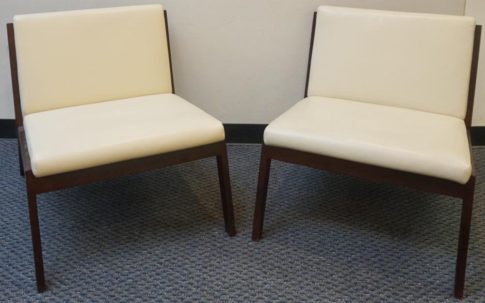 PAIR MID CENTURY MODERN STYLE LOUNGE 32bbeb