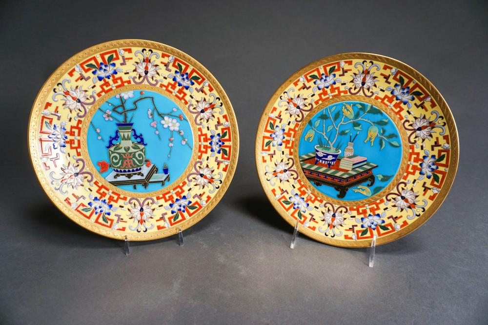 PAIR OF MINTON CHINOISERIE DECORATED