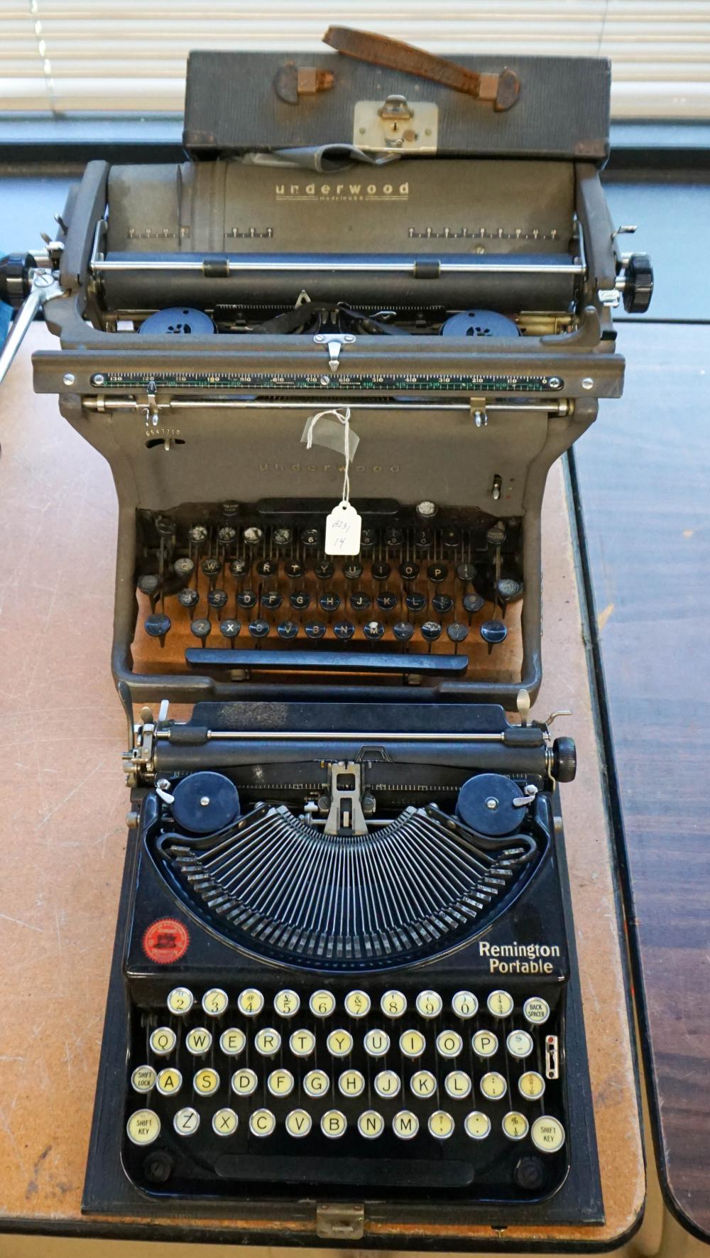 REMINGTON PORTABLE TYPEWRITER AND