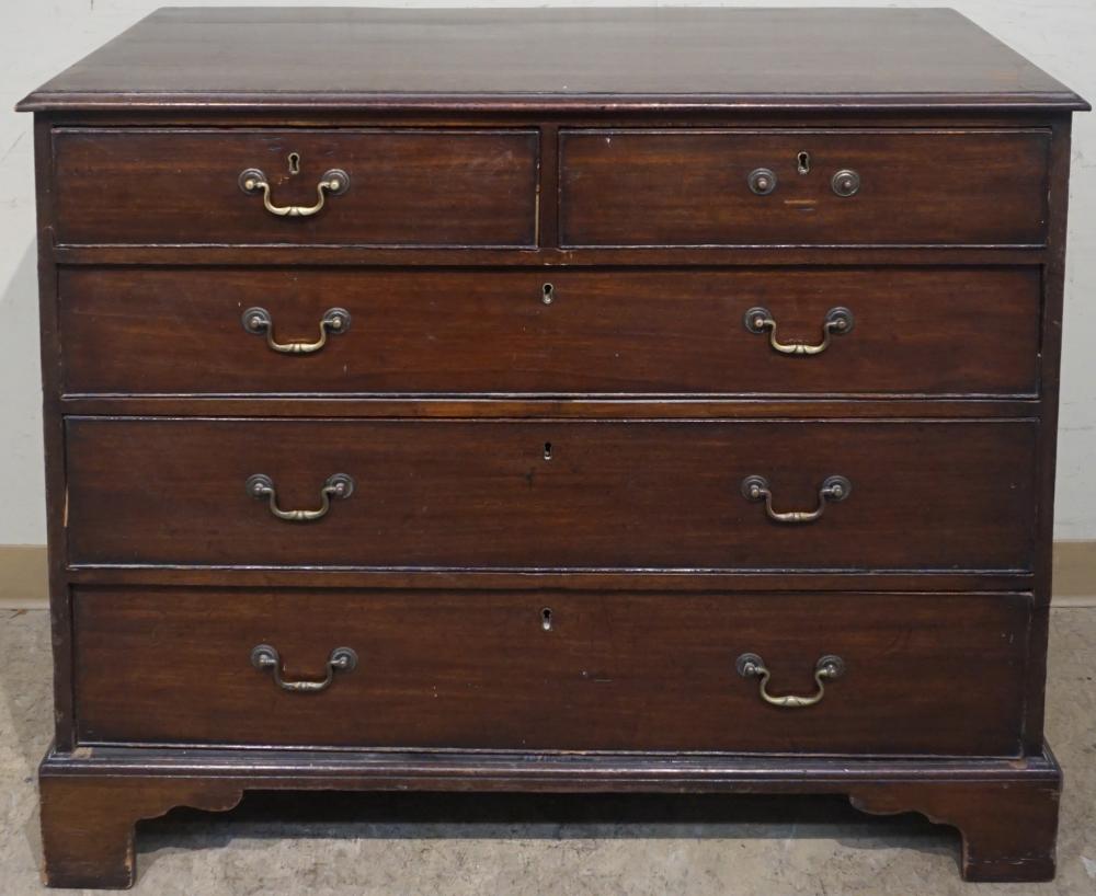 GEORGE III MAHOGANY CHEST OF DRAWERS,