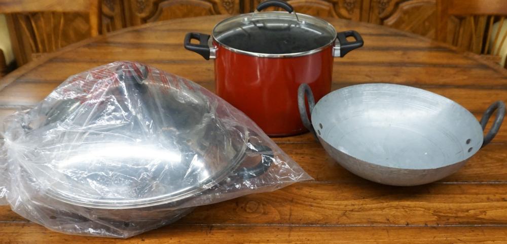 TWO WOKS AND A FARBERWARE STOCK 32c08f