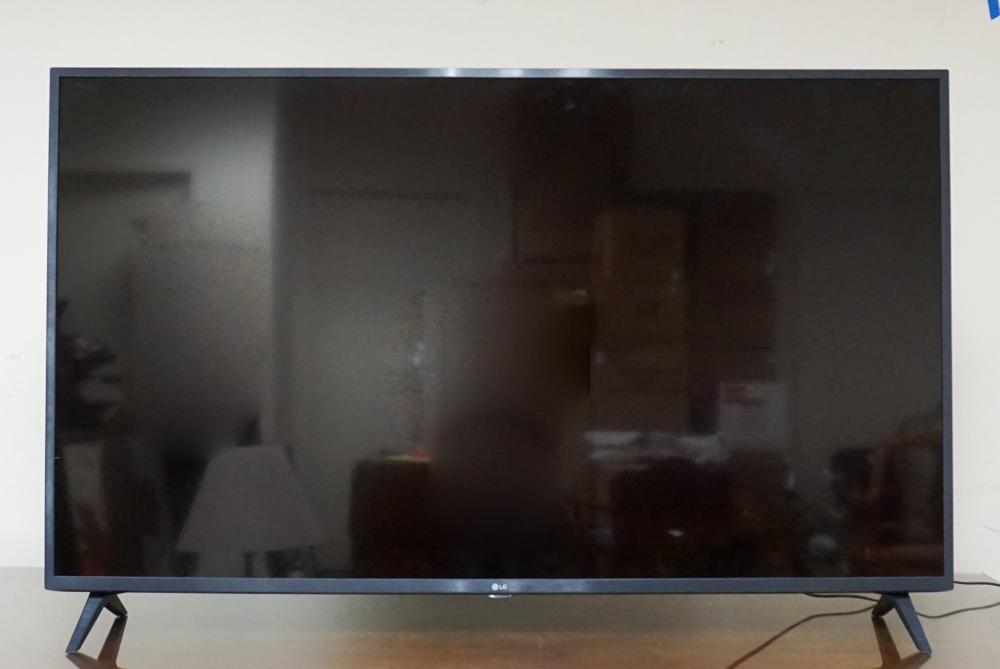 LG 48 INCH TELEVISION WITH REMOTE  32c374