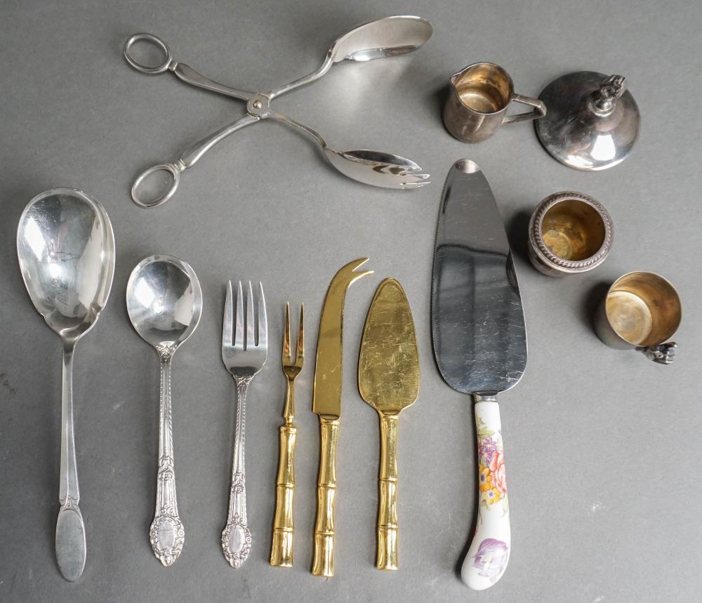GROUP WITH ASSORTED SILVER PLATE 32c638
