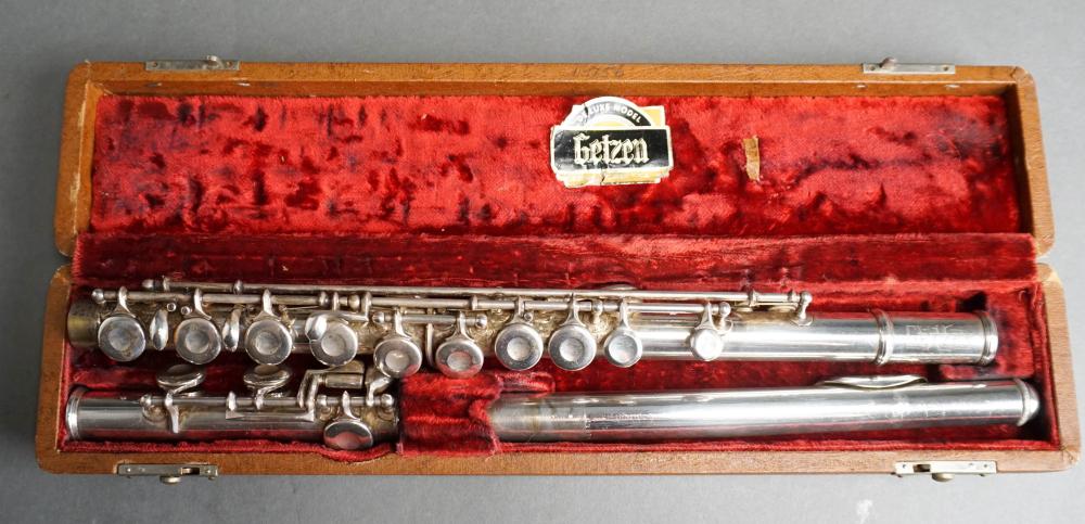 GETZEN FLUTE WITH CARRYING CASEGetzen 32c810