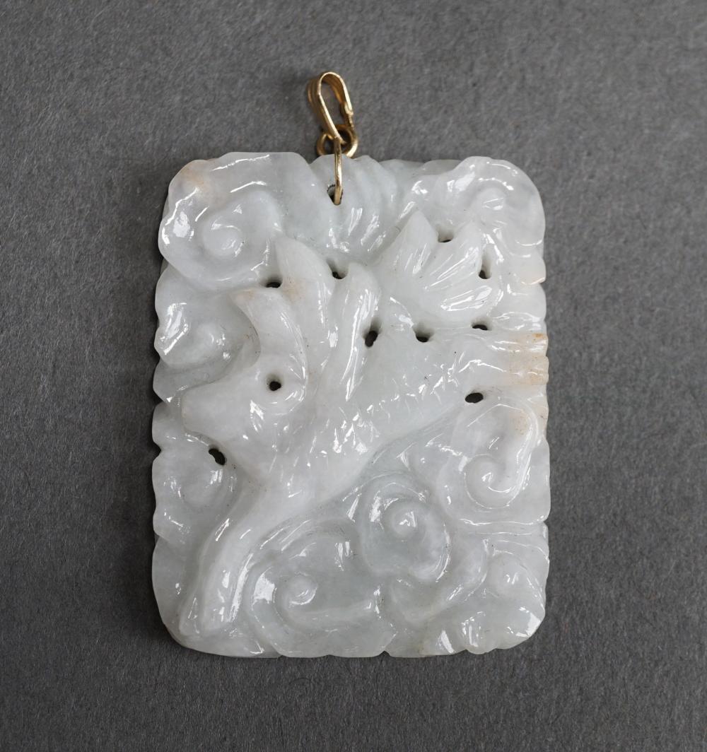 YELLOW-GOLD MOUNTED CARVED JADE
