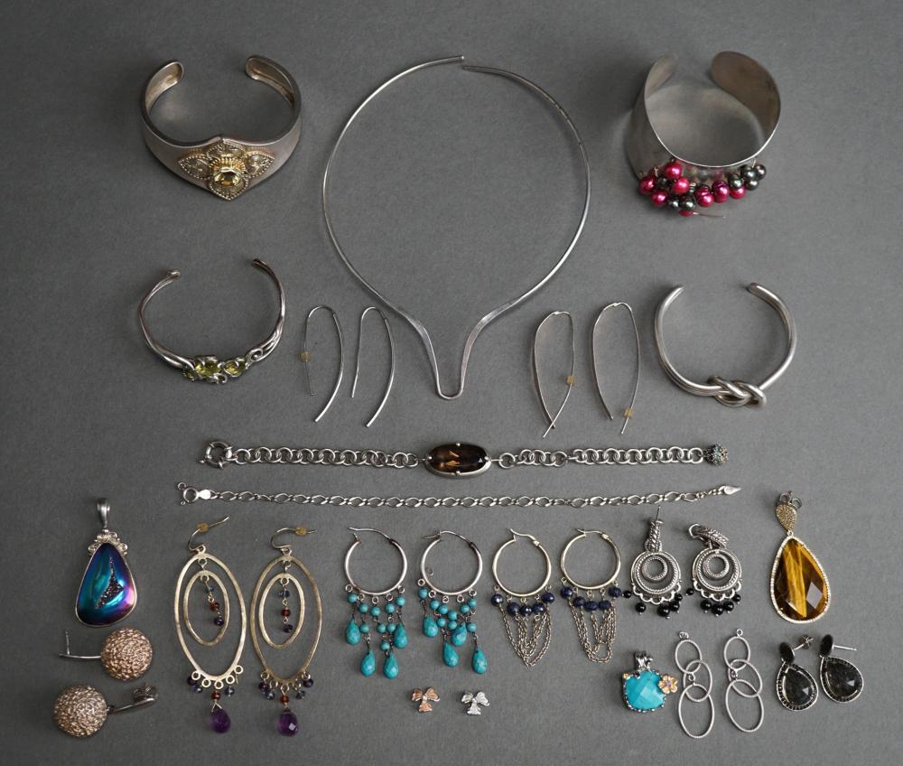 COLLECTION OF MOSTLY STERLING SILVER 32c8c8