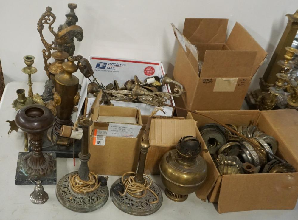 COLLECTION OF BRASS AND OTHER METAL 32c995