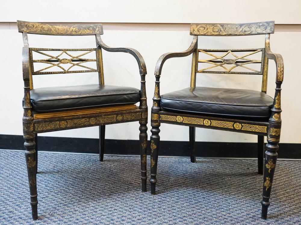 PAIR OF REGENCY GOLD STENCIL DECORATED 32ca0d