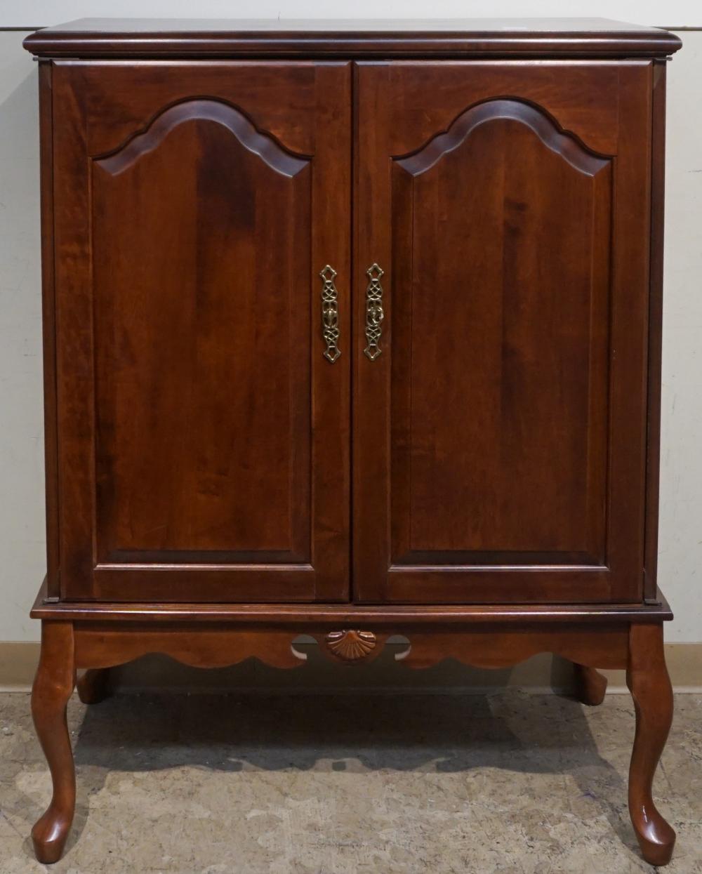 QUEEN ANNE STYLE CHERRY CABINET  32ca31