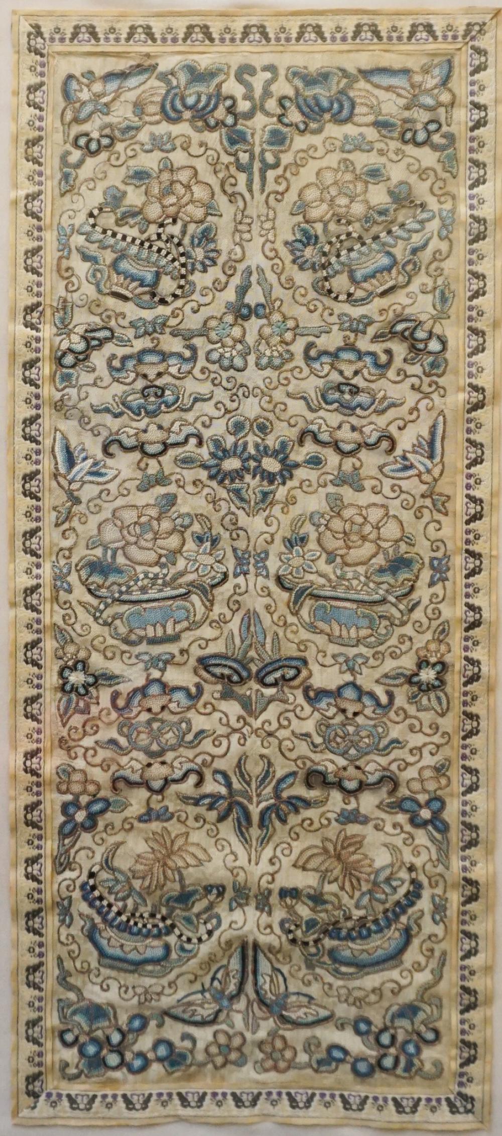 CHINESE EMBROIDERED SILK PANEL  32ca6f