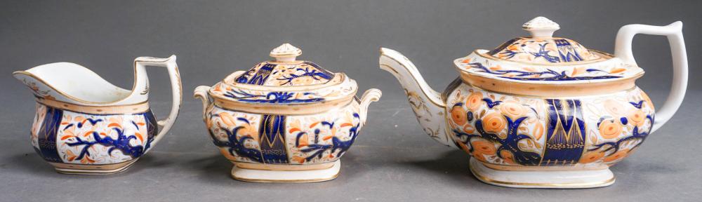 ENGLISH IMARI DECORATED PORCELAIN