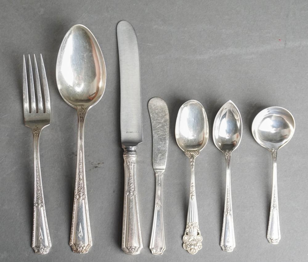 TOWLE STERLING SILVER 67-PIECE FLATWARE
