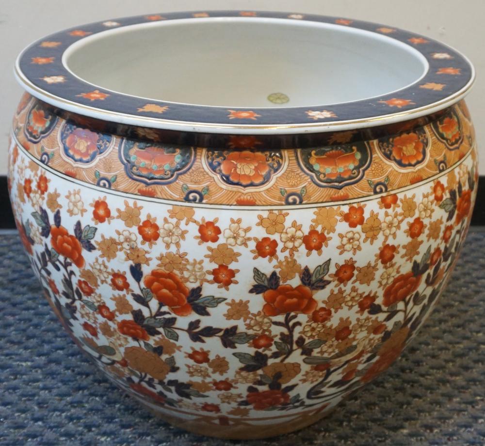 CHINESE POLYCHROME DECORATED LARGE