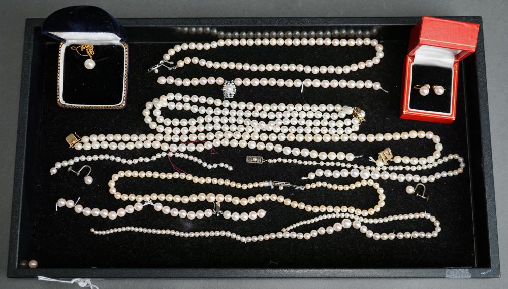 COLLECTION OF PEARL JEWELRYCollection
