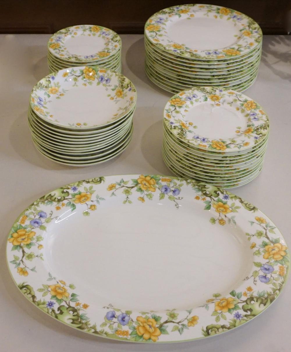 MIKASA HAMPSHIRE PORCELAIN DINNER