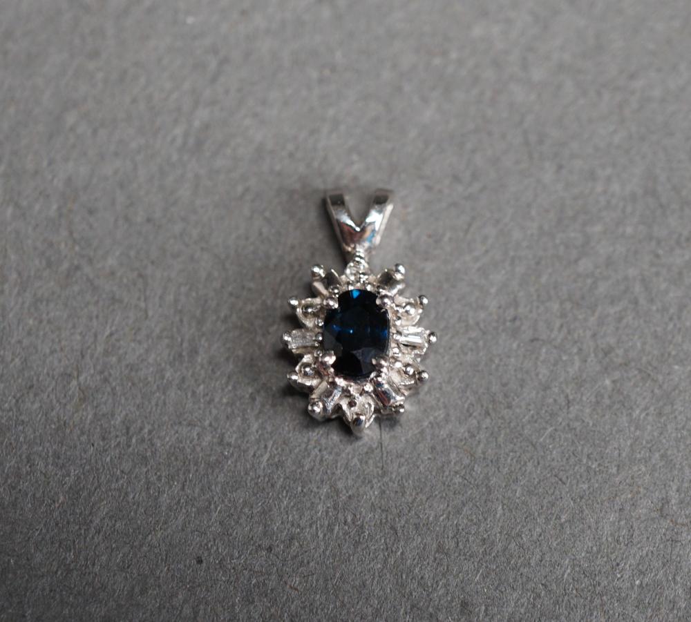 10-KARAT WHITE-GOLD, BLUE STONE