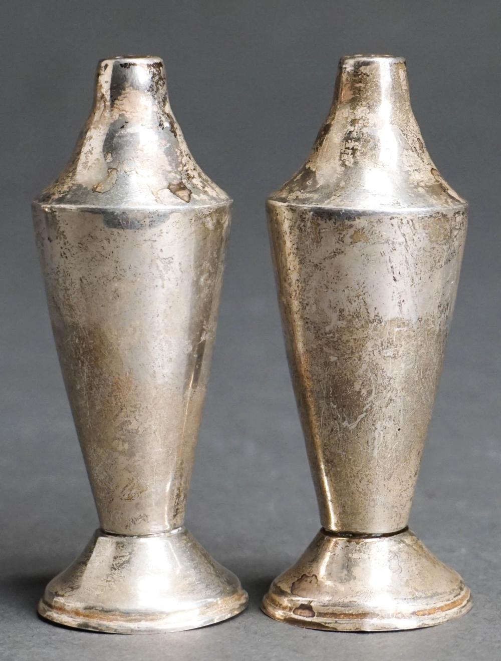 PAIR MEXICAN STERLING SILVER SHAKERS  32cf71