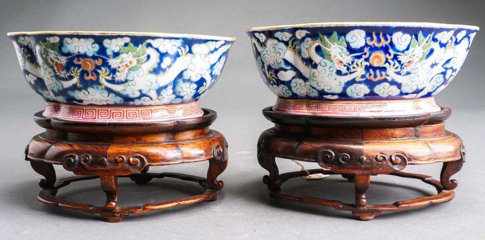 TWO CHINESE POLYCHROME ENAMELED 32cf9a