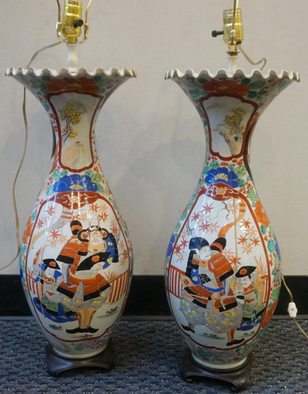 PAIR OF JAPANESE POLYCHROME DECORATED