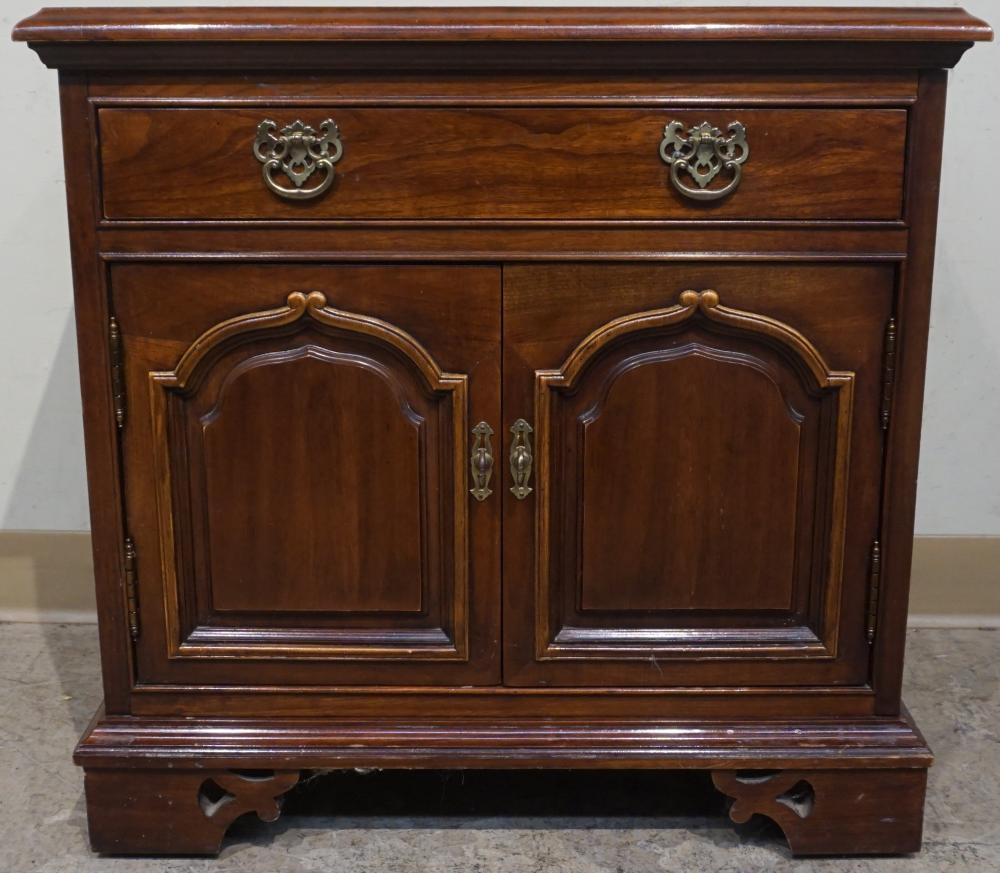 THOMASVILLE CHERRY FINISH BEDSIDE 32aa4a