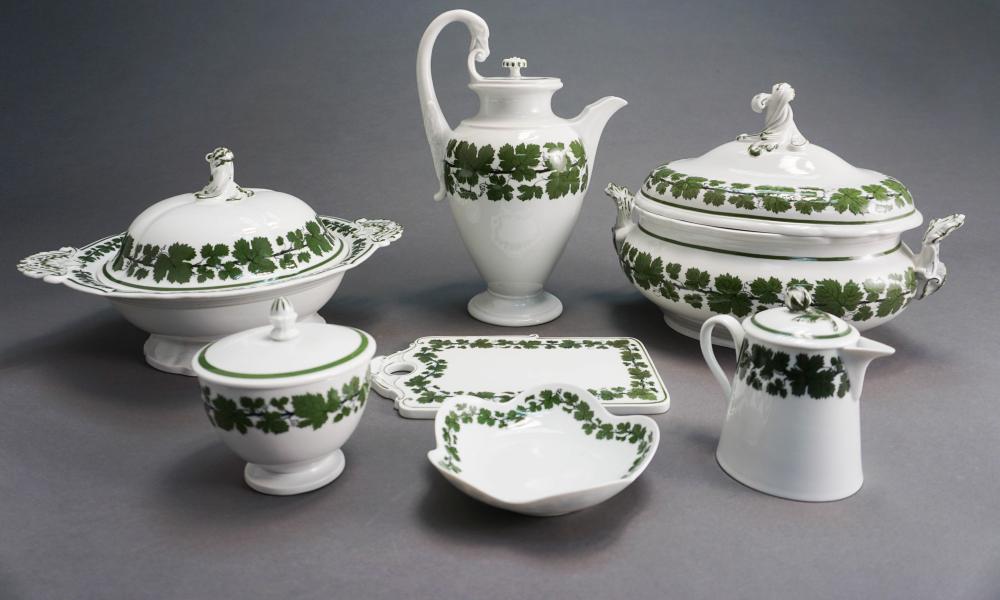 MEISSEN GREEN IVY PATTERN SEVEN PIECE 32aab4