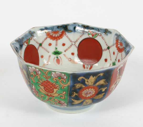 Japanese Imari rice bowl decorated