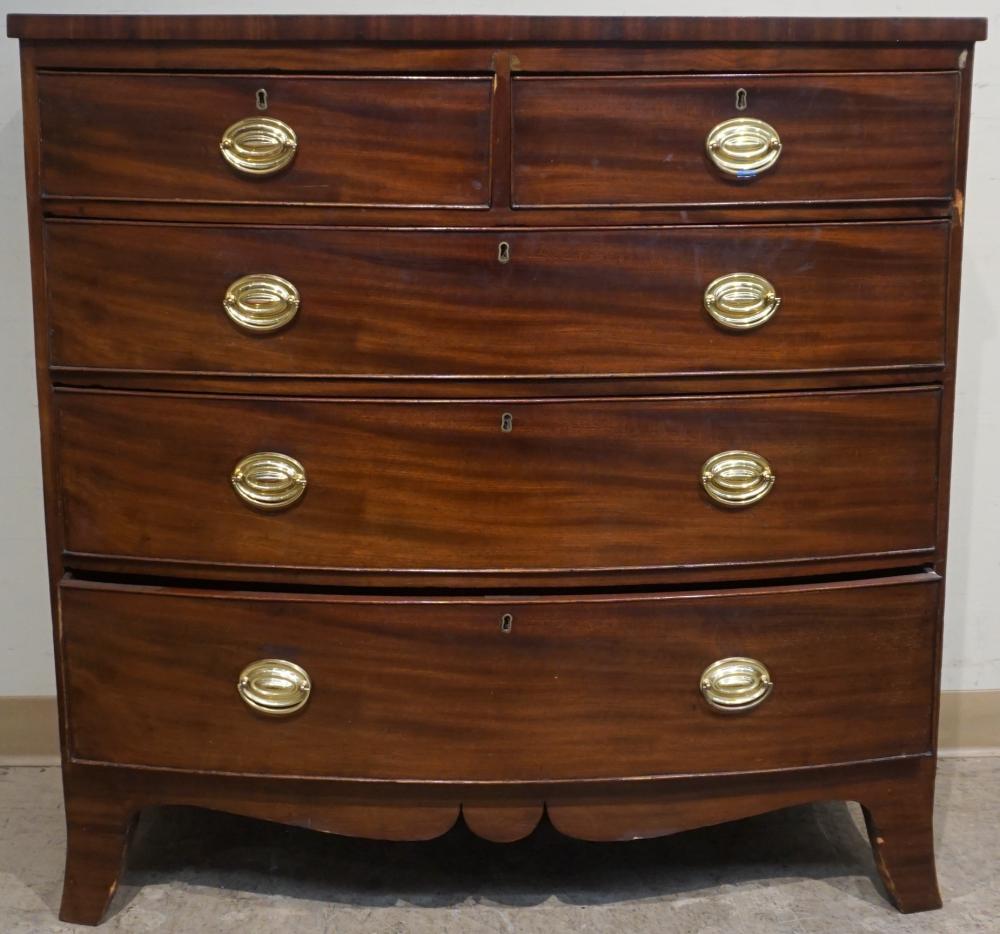 GEORGE III MAHOGANY BOW FRONT CHEST 32ab25