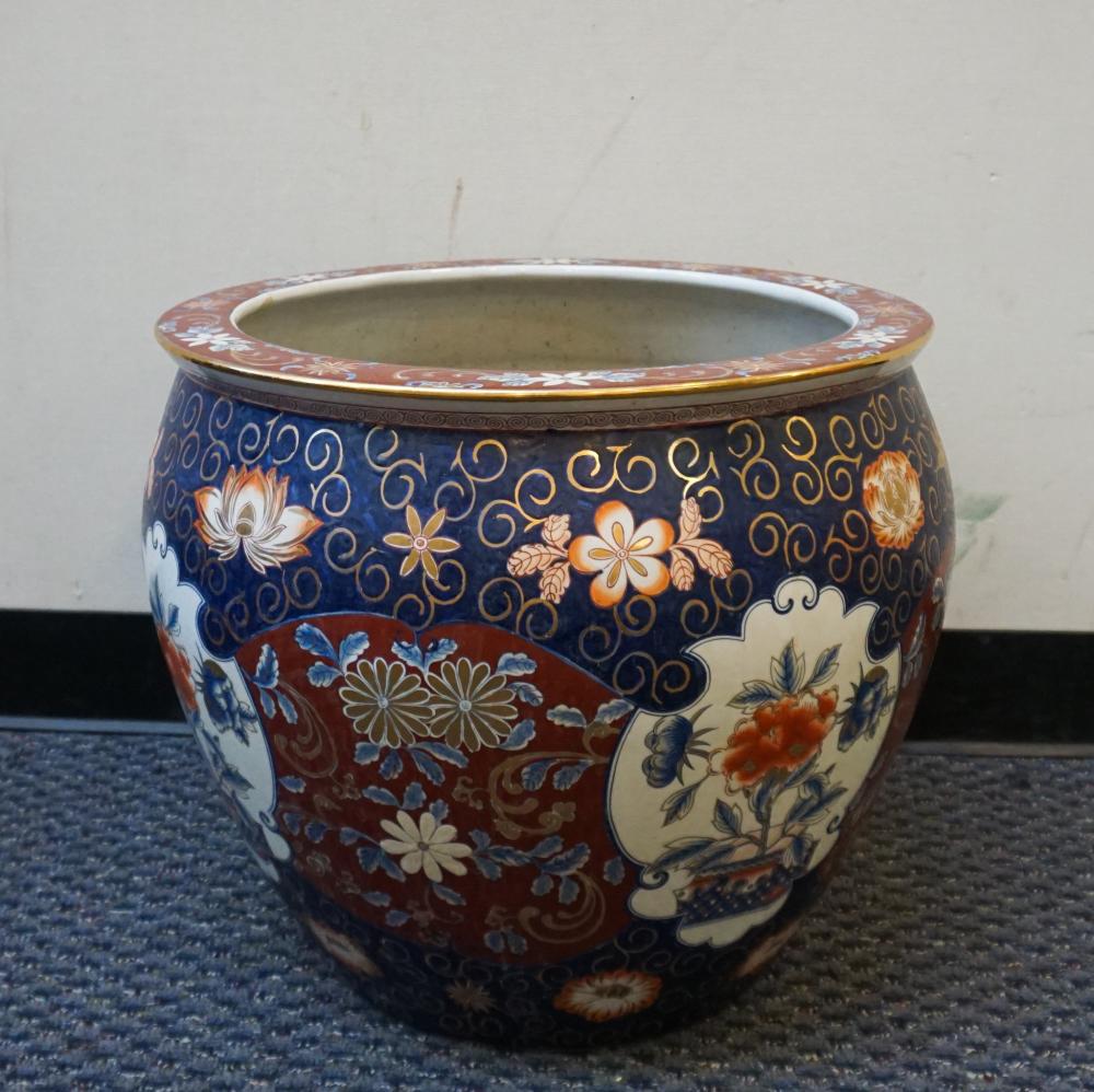 CHINESE POLYCHROME DECORATED PORCELAIN 32ab9e