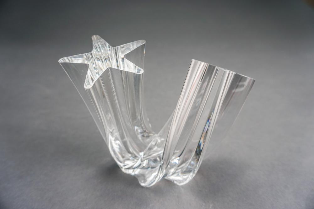 STEUBEN 'STAR STREAM' CRYSTAL SCULPTURE,