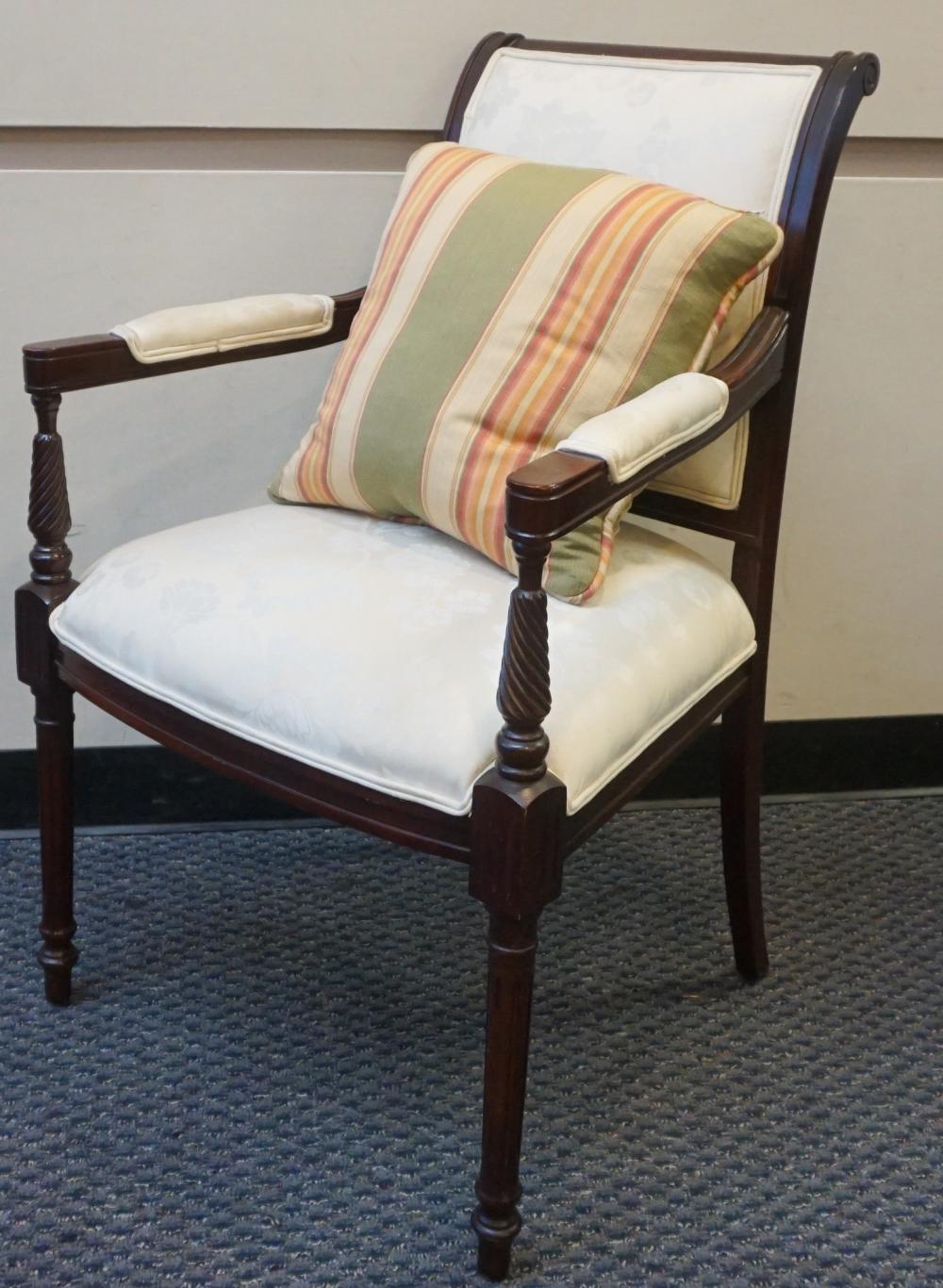 FEDERAL STYLE MAHOGANY OPEN ARMCHAIRFederal