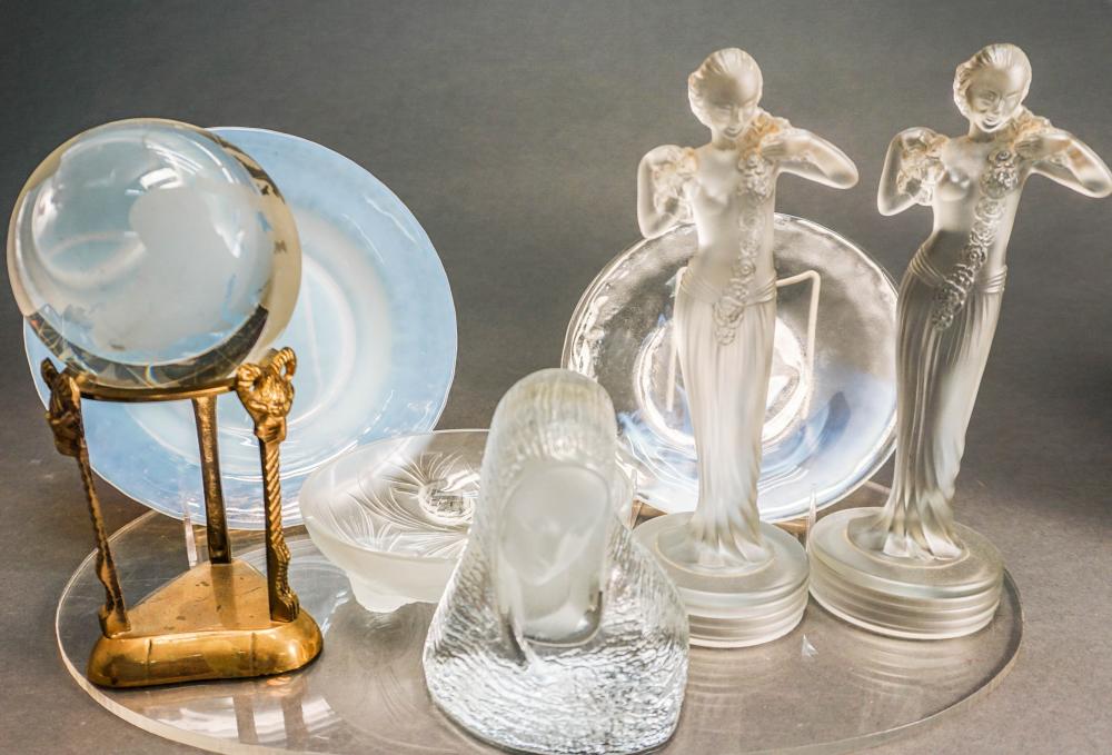 ASSORTED GLASS DECORATIVE ARTICLES