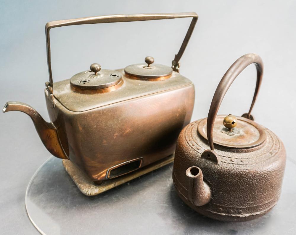 JAPANESE BRASS TEAPOT AND CHINESE 32ad68