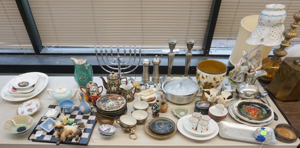 COLLECTION OF ASSORTED PORCELAIN