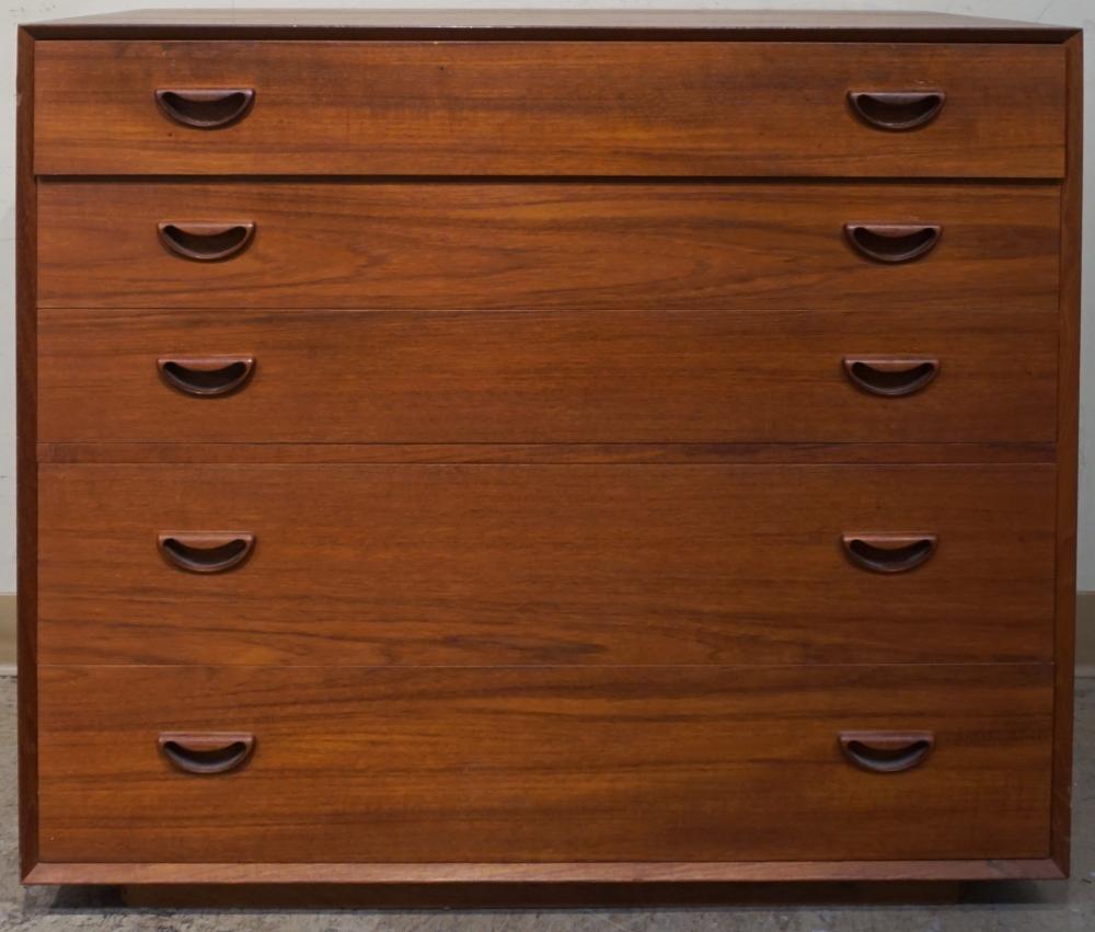 PETER HVIDT DANISH TEAK FIVE DRAWER 32afd2