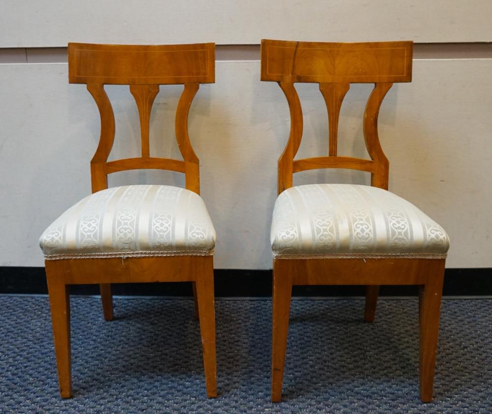 PAIR SWEDISH NEOCLASSICAL STYLE 32b1b1